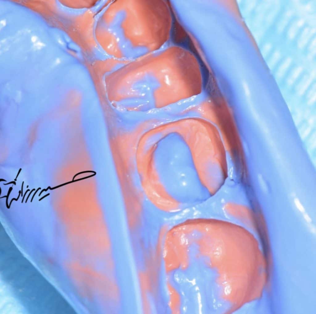 658E0E56-7B25-4CB3-9DE1-2E73D3CEC272