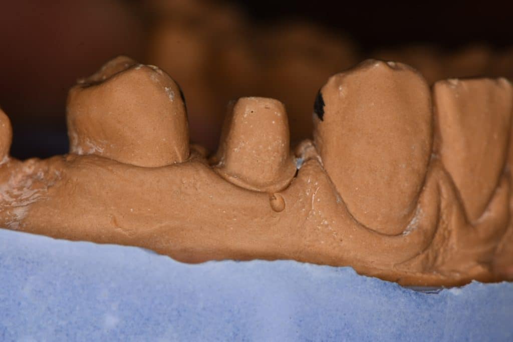 01B51676-ABBB-4AC2-8E0E-3008232B8155