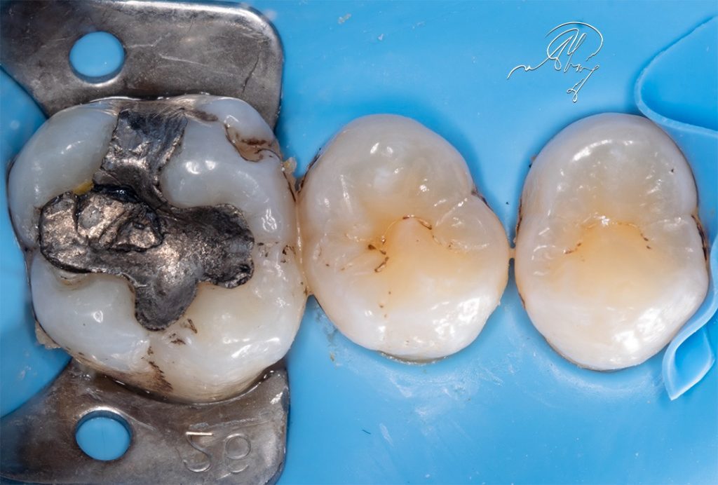 30E65CB0-B6BD-4C18-BC78-E3E1B126309F